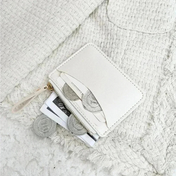 ⚠️Clearance White Minimalistic Slim Wallet / Cardholder - Picture 4 of 4